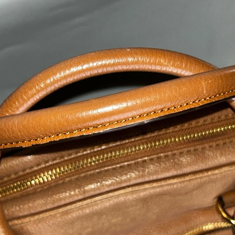 Pre loved Michael Kors pebbled leather satchel